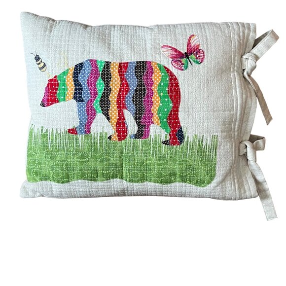 Quilted Wildlife Throw Pillow W/ Multicolored Bear Butterfly Bee Nature 15x11 - Picture 1 of 5